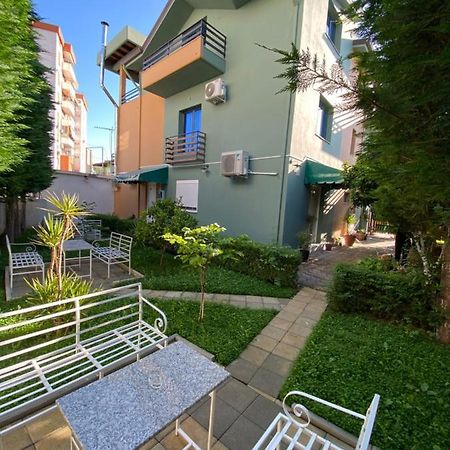 Vila Ajdinaj Berat Buitenkant foto