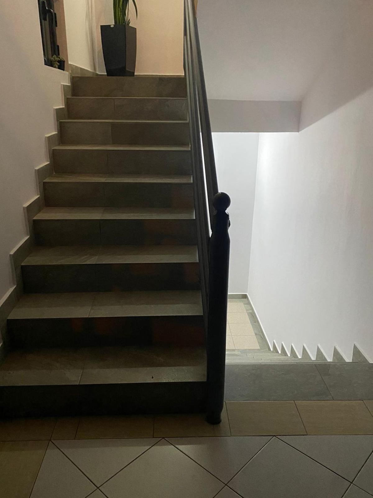 Vila Ajdinaj Berat Buitenkant foto
